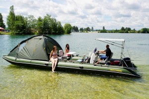 Прогулочный катамаран TRAVEL MAX 830 Boathouse